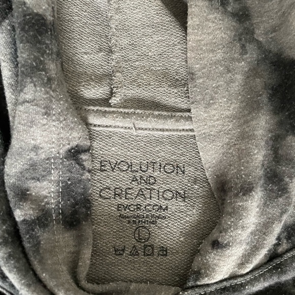 Grey tie dye light spring hoodie - Picture 2 of 4